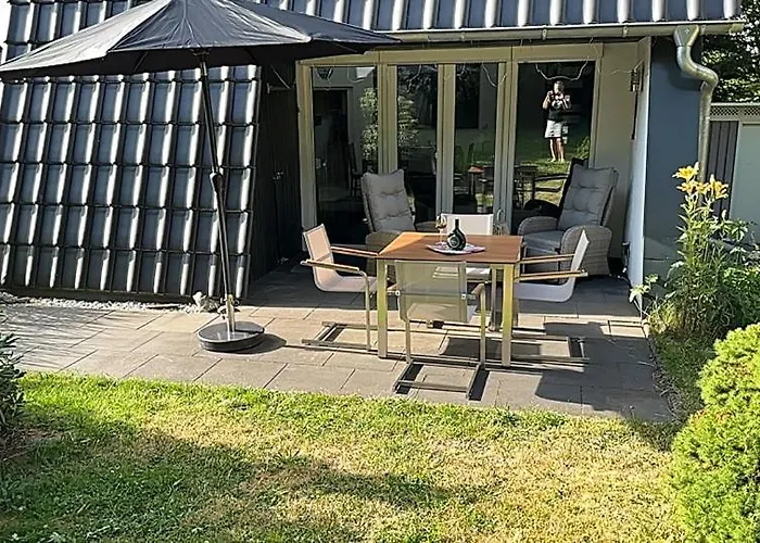 Schoenes 400m Vom See, Sauna, Kamin, Klima, Garten Lichtenberg (Bavaria)